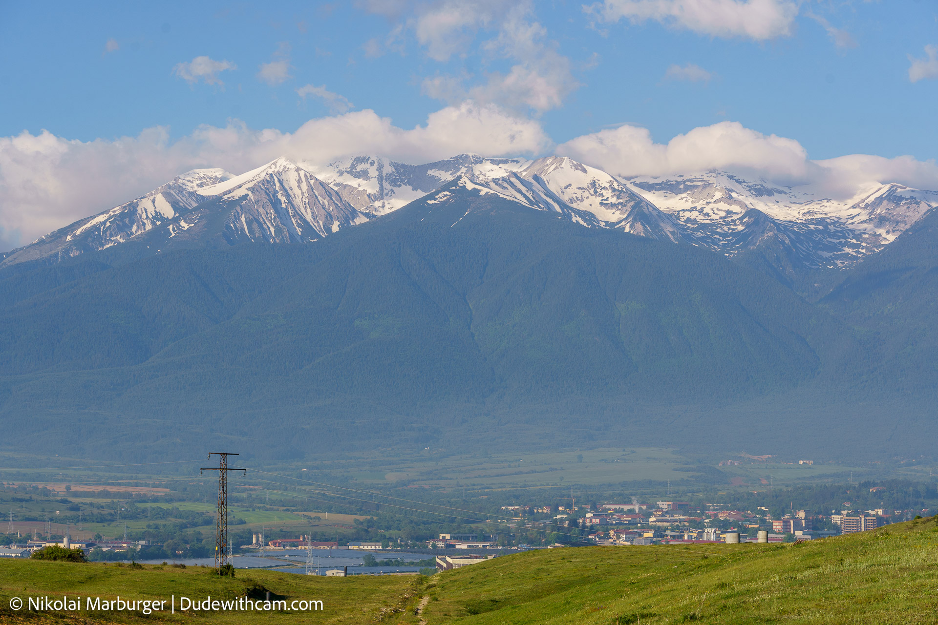 View over the Pirin Mountains from our wildcamp spot.